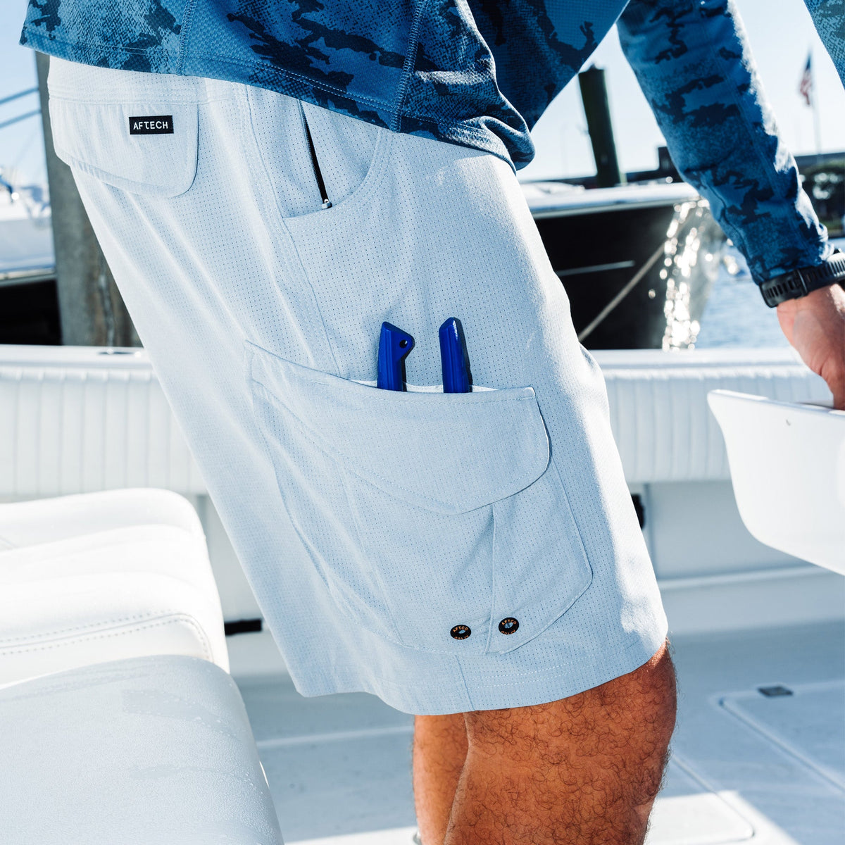 Naval Storm Camo Pinnacle Fishing Shorts / AFTCO Essential