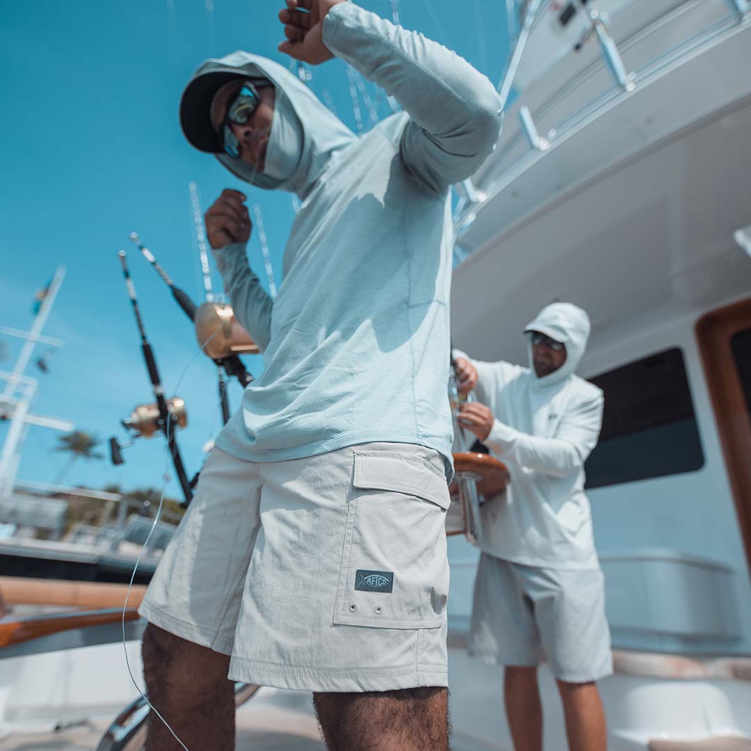 Blue Shadow Deckhand Fishing Shorts / AFTCO Trending