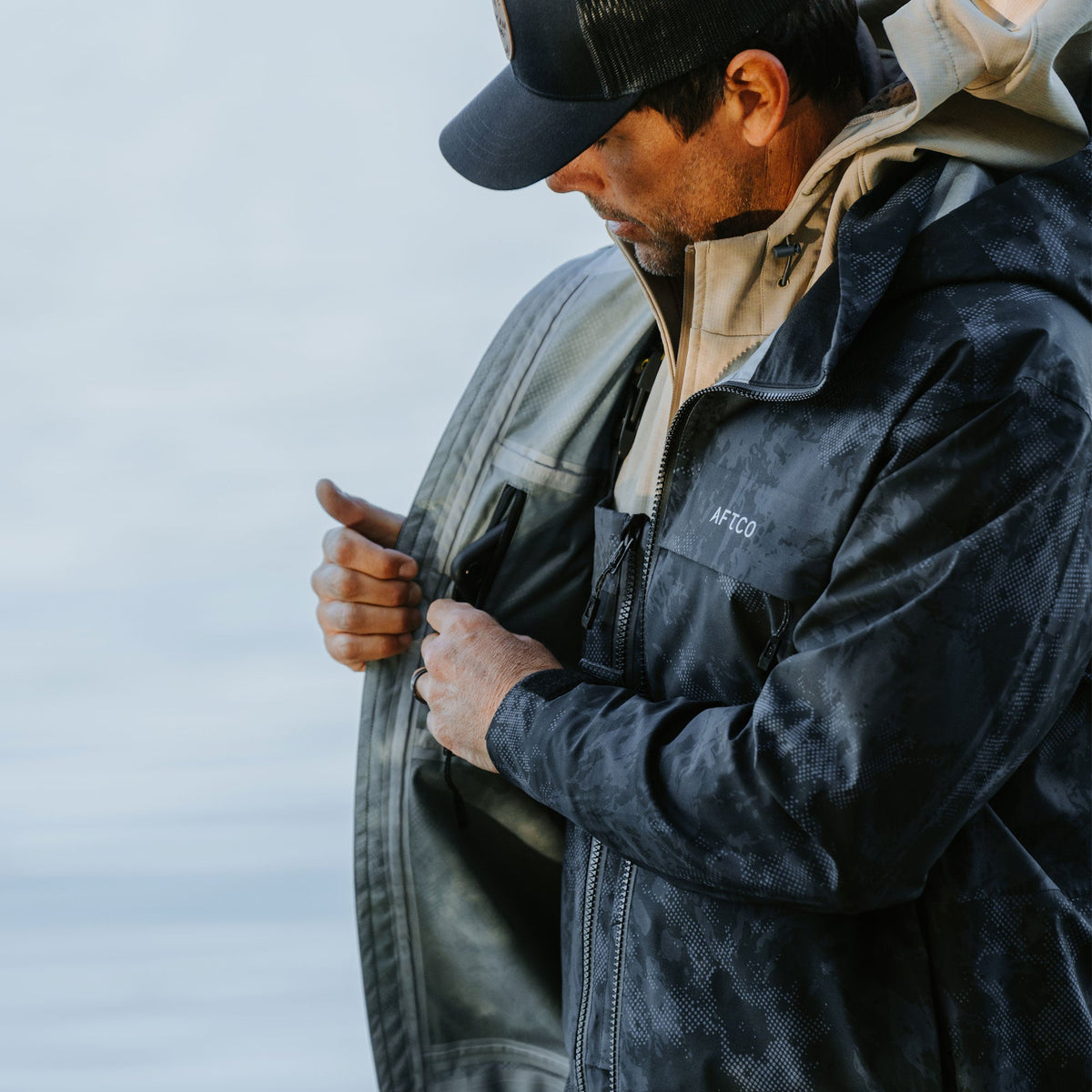 Olive Current Camo Stormbreaker Fishing Jacket / AFTCO Trusted