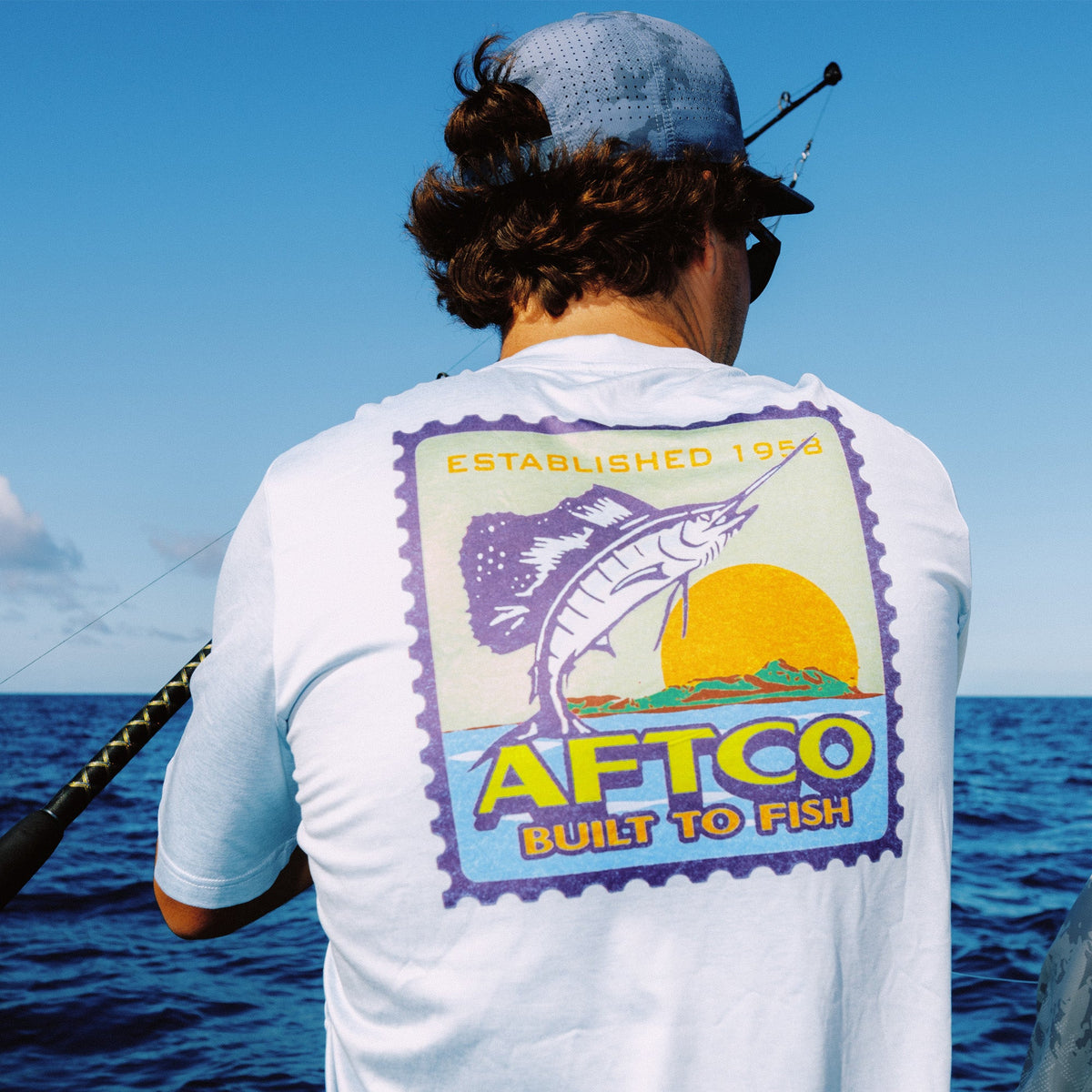 Airy Blue Heather Greetings Short Sleeve Sun Protection Shirt / AFTCO Top Pick