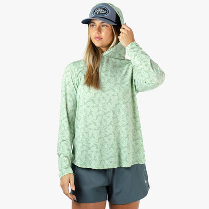 Bay Leaf Women's Ocean Bound Hooded Performance Shirt / AFTCO Recommended