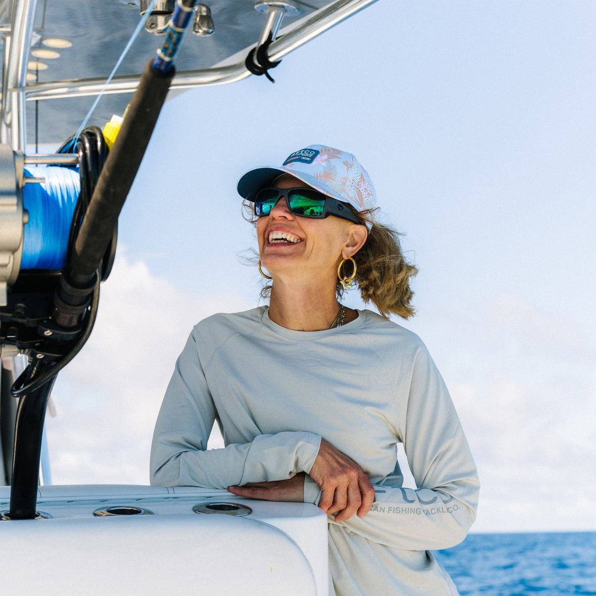 Oceanview Women's Shoreline Tech Fishing Hat / AFTCO Deals