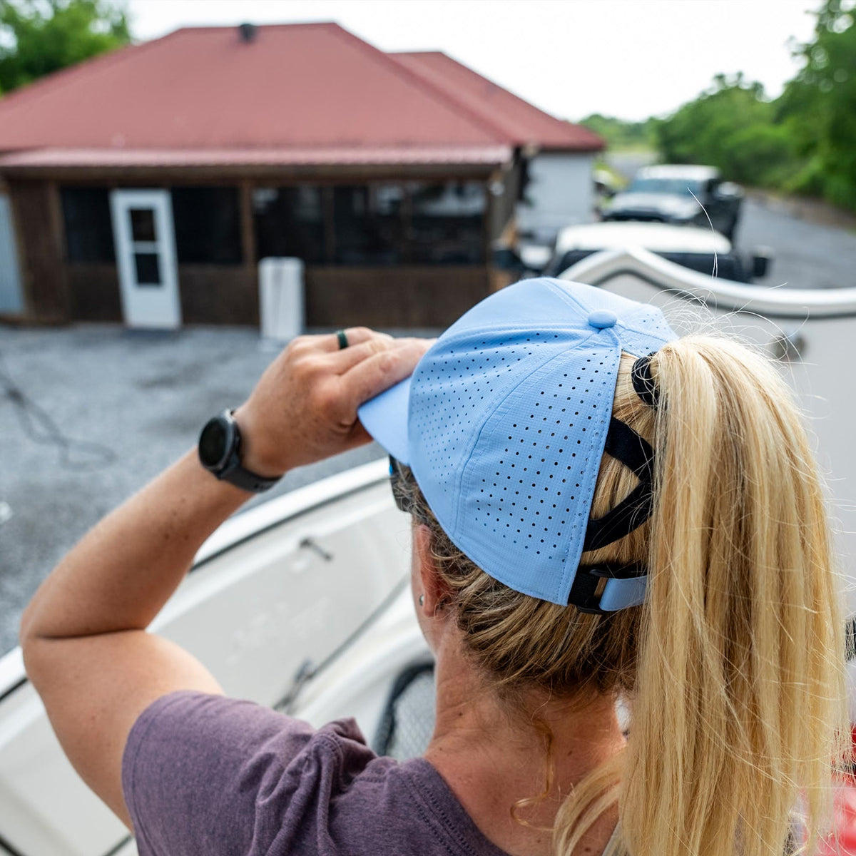 Black Women's Tech Fishing Hat |AFTCO / AFTCO Trending