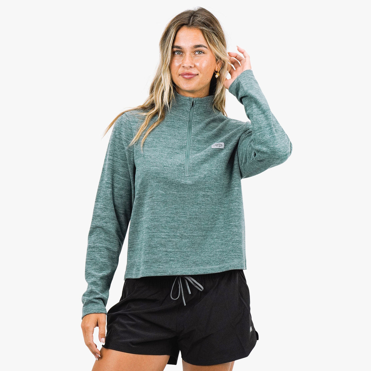 Steel Heather Women's Coastal Layer 1/4 Zip Fishing Pullover / AFTCO Recommended