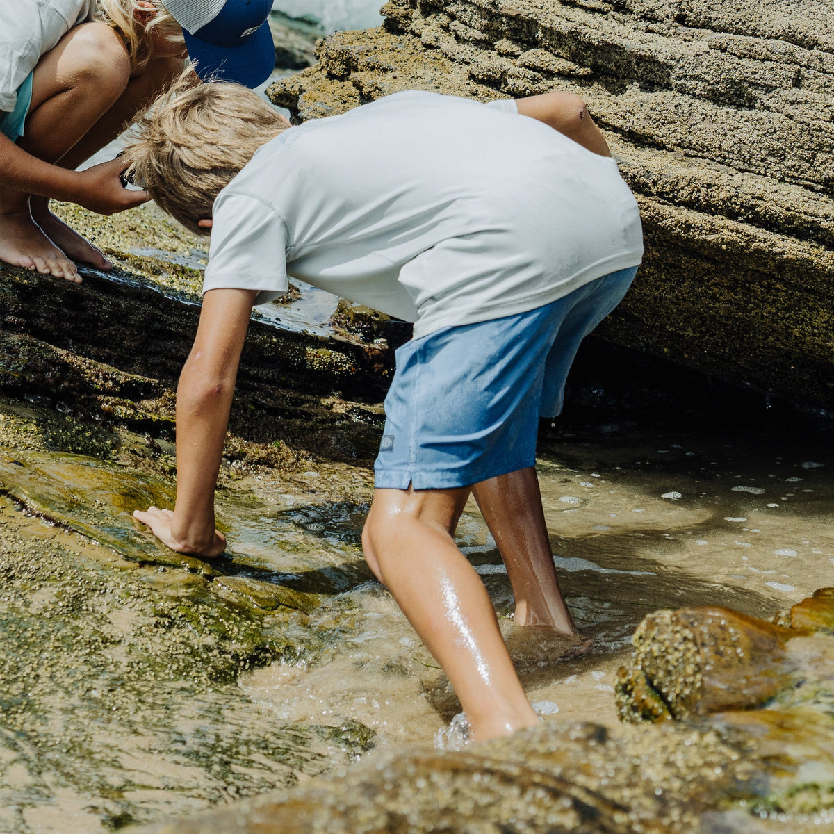 Aqa Glass Youth Strike Printed Swim Shorts / AFTCO Great Value