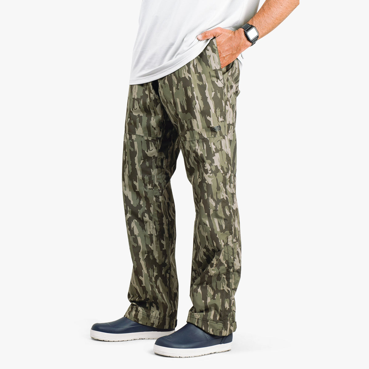 Olive Current Camo Crossing Printed Camo Fishing Pants / AFTCO New