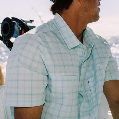 Blue Shadow Seabreeze Short Sleeve Button Down Shirt / AFTCO Top Pick