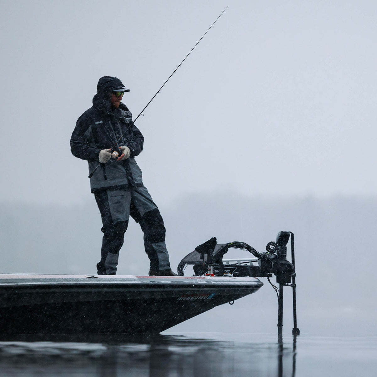 Gun Metal Hydronaut® Heavy-Duty Bib / AFTCO Quality