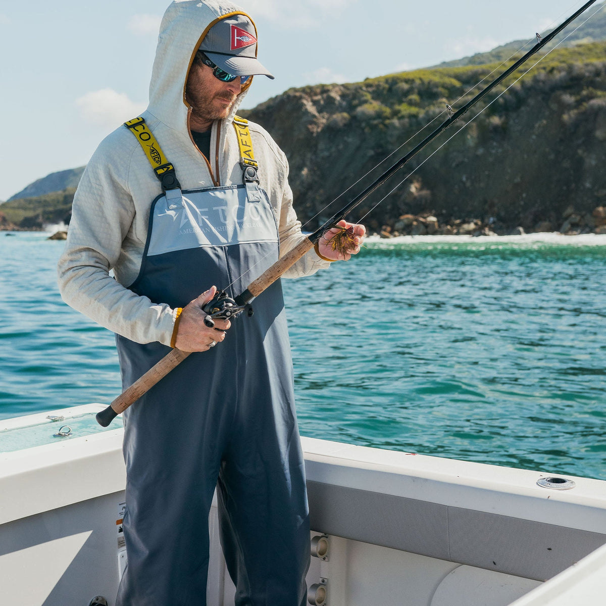 Burnt Olive Seafarer Fishing Bib / AFTCO Trending