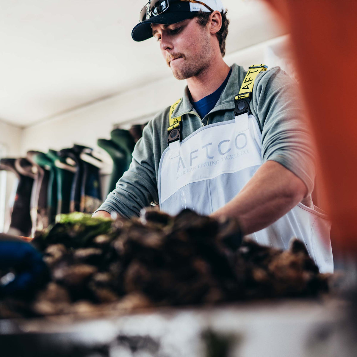 Burnt Olive Seafarer Fishing Bib / AFTCO Trending