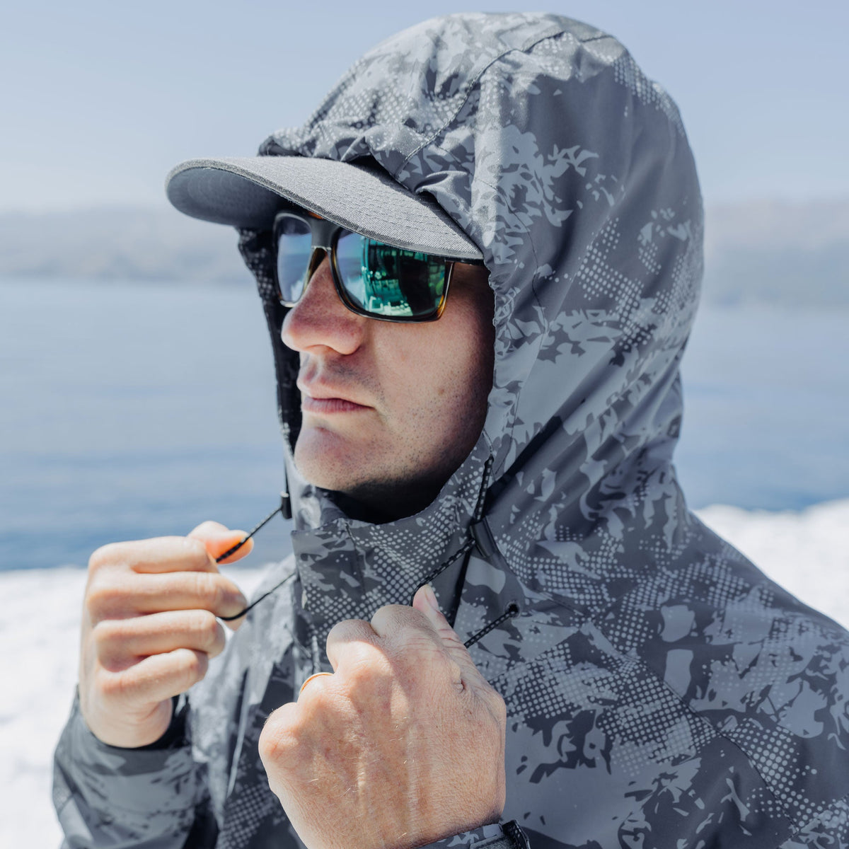 Olive Current Camo Crossing Printed Camo Fishing Jacket / AFTCO Exclusive
