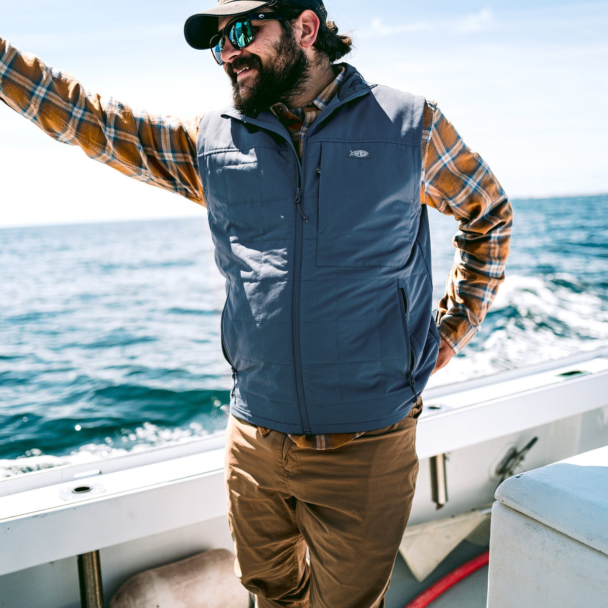Charcoal Crosswind Insulated Vest / AFTCO Hot Sale