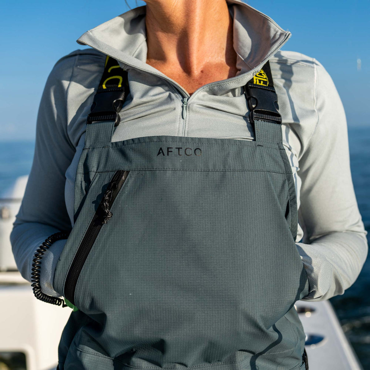 Harbor Gray Heather Women's Mojeaux 1/4 Zip Performance Shirt / AFTCO Essential
