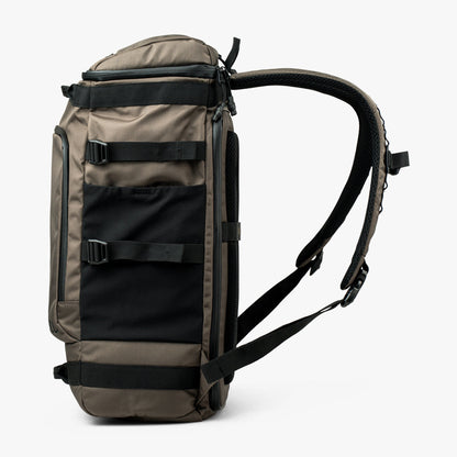 Bungee Cord Expedition Fishing Backpack / AFTCO Value
