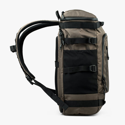 Bungee Cord Expedition Fishing Backpack / AFTCO Value