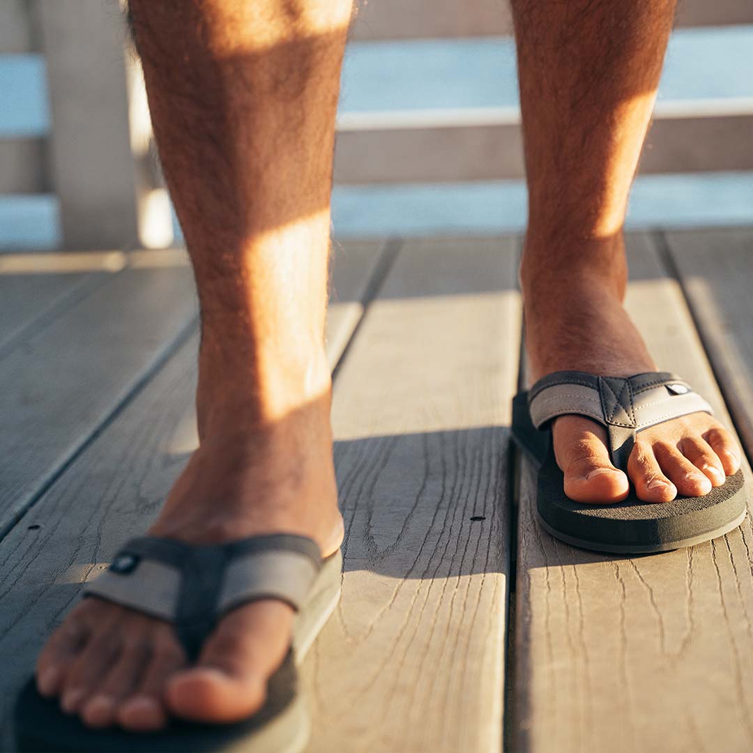 Sand Deck Sandal / AFTCO Sale