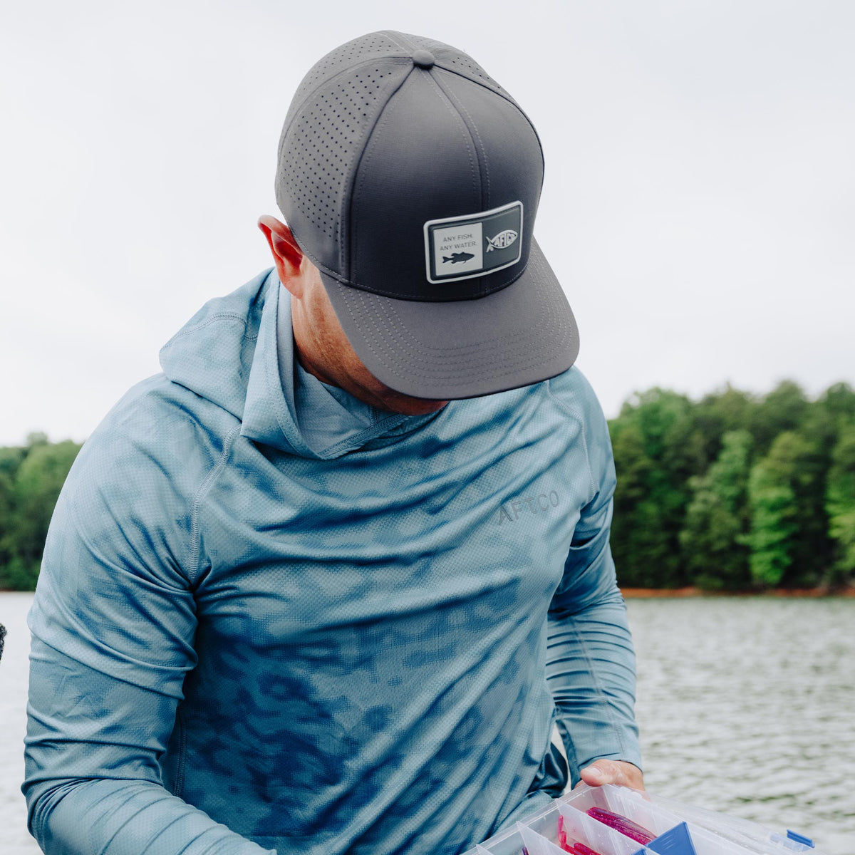 Charcoal Notorious Tech Fishing Hat / AFTCO Discount